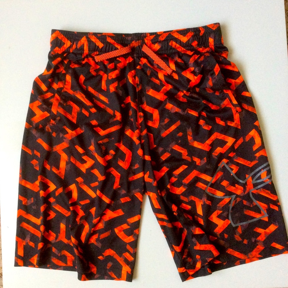 Under Armour Youth Sports Shorts YXL Loose